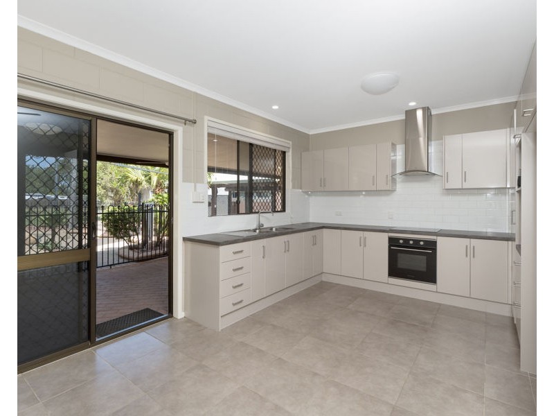 6 Cali Court, Mount Low QLD 4818