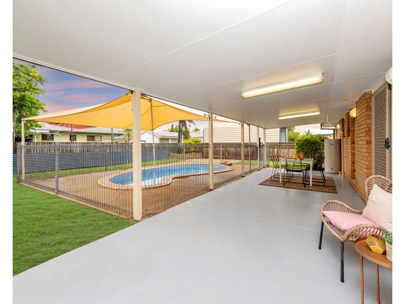 12 Lornsleigh Street, Mount Louisa QLD 4814