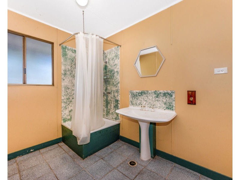 6 Minsky Court, Mount Low QLD 4818