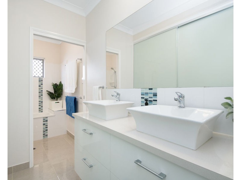 11 Darter Street, Oonoonba QLD 4811