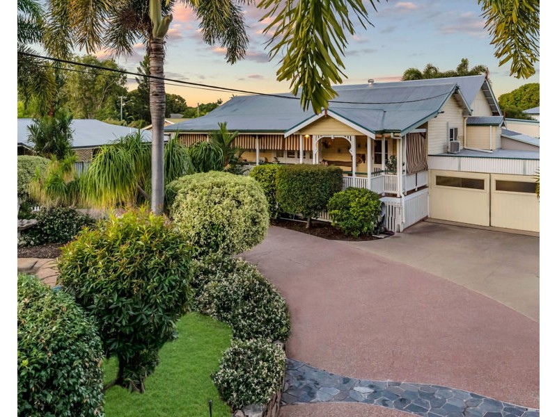 14 Mango Avenue, Mundingburra QLD 4812