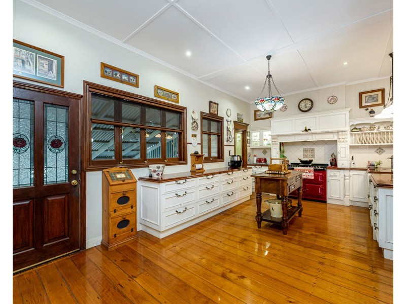 14 Mango Avenue, Mundingburra QLD 4812