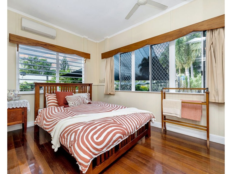 14 Mango Avenue, Mundingburra QLD 4812