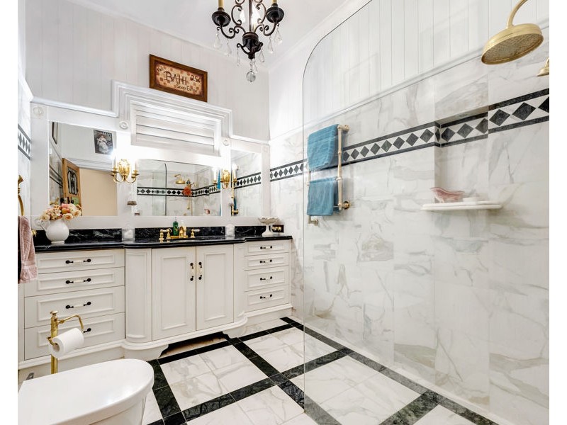 14 Mango Avenue, Mundingburra QLD 4812