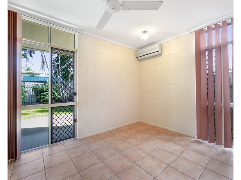 423 Ross River Road, Cranbrook QLD 4814