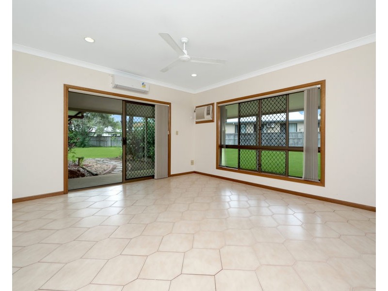 67-71 Corbett Street, Mount Louisa QLD 4814