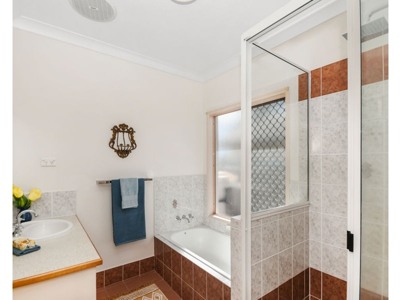 10 Lomond Street, Kirwan QLD 4817