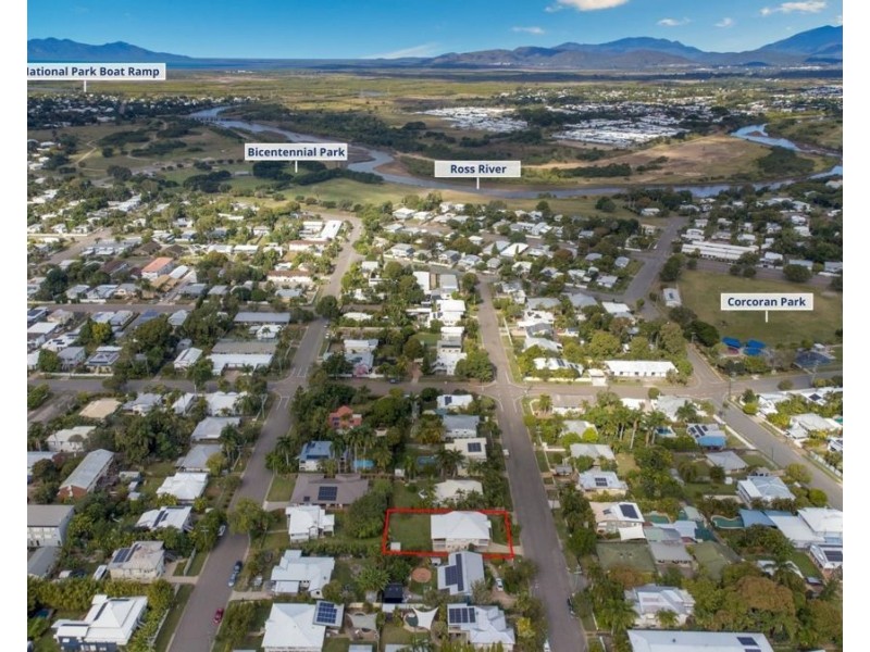 12 Soule Street, Hermit Park QLD 4812