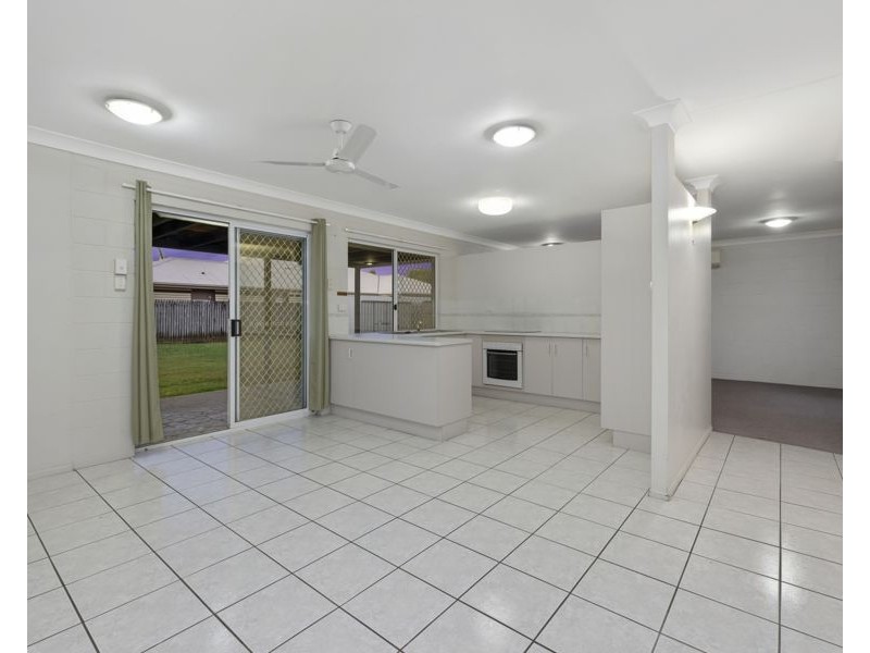 28 Wayne Street, Kelso QLD 4815