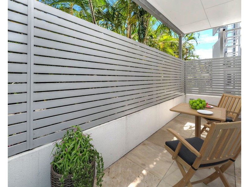 2/62 The Strand, North Ward QLD 4810