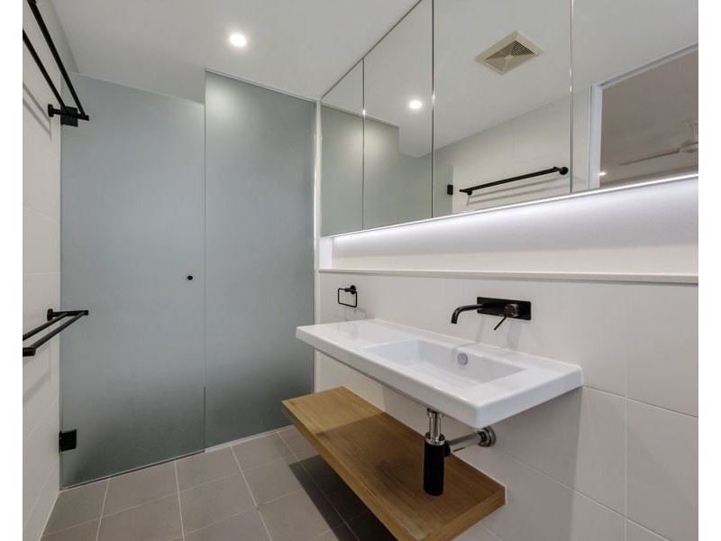 2/62 The Strand, North Ward QLD 4810