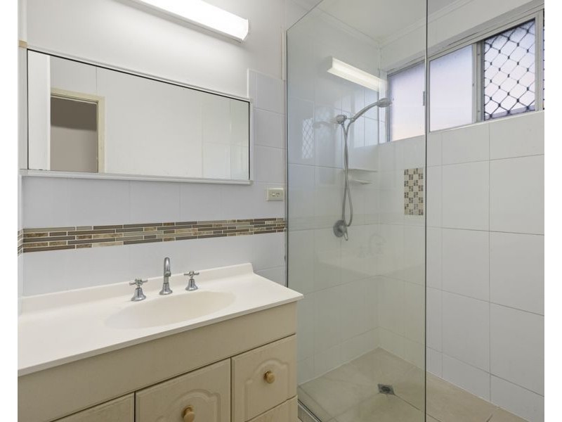 40 Hatchett Street, Cranbrook QLD 4814