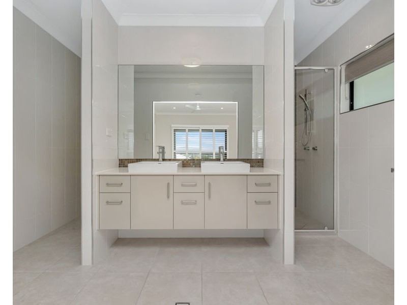 22 Genesta Court, Bushland Beach QLD 4818