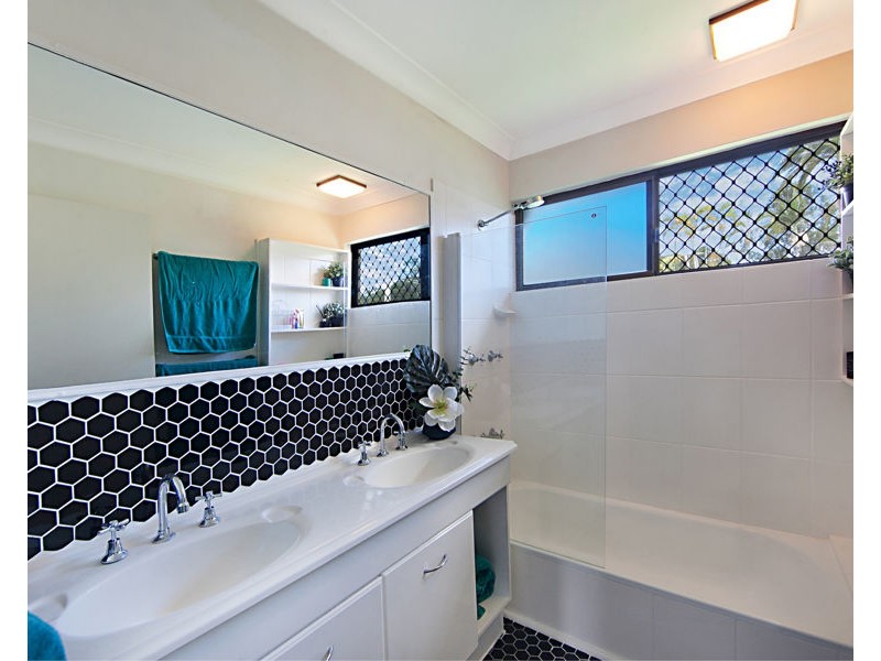 10 Owens Court, Annandale QLD 4814