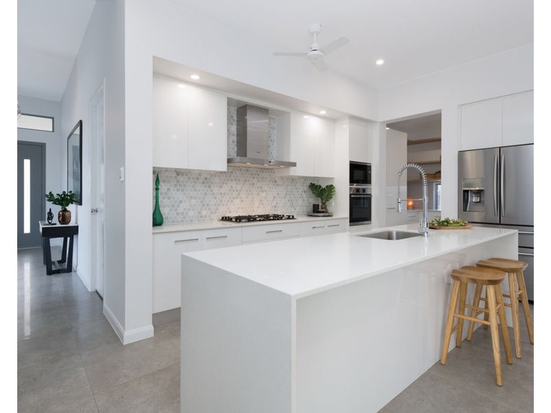 7 Windermere Loop, Burdell QLD 4818
