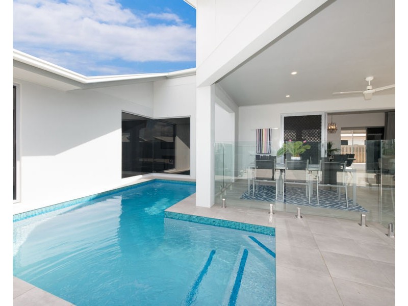 7 Windermere Loop, Burdell QLD 4818