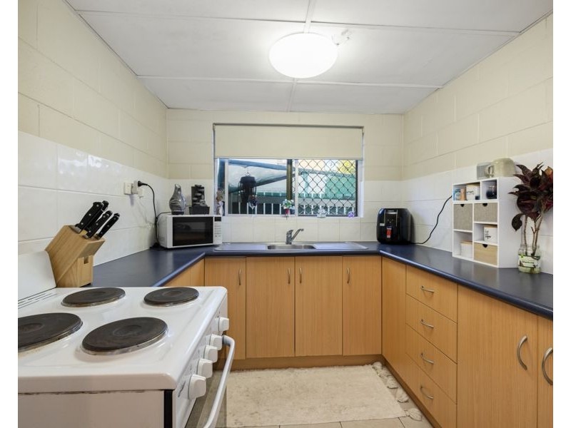 2/165 Francis Street, West End QLD 4810