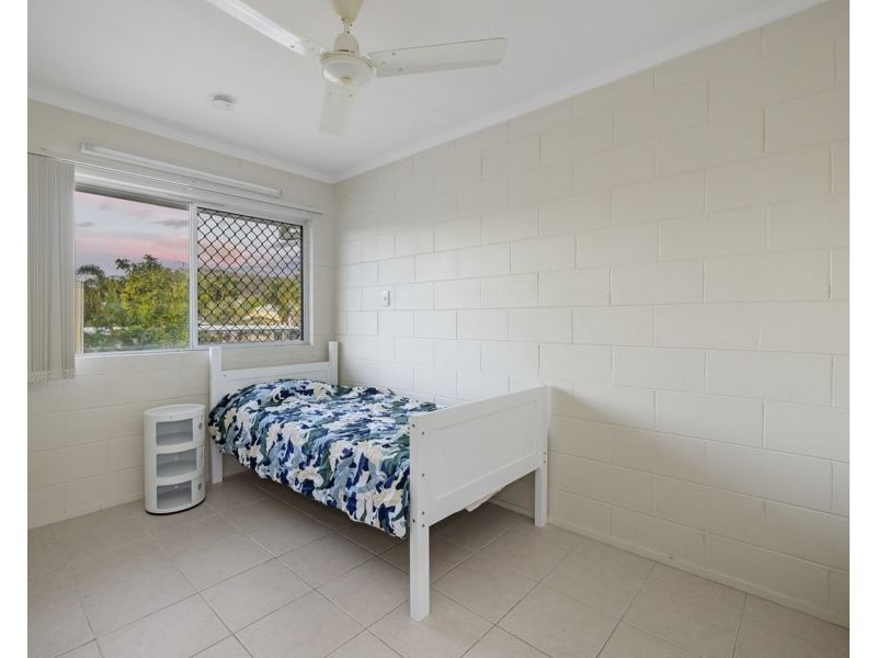 2/165 Francis Street, West End QLD 4810