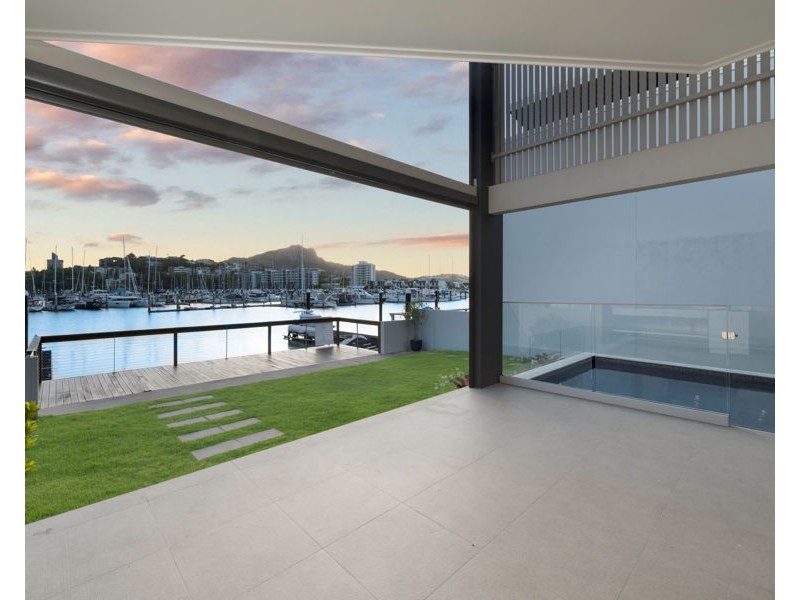 14/48-55 Sir Leslie Thiess Drive, Townsville City QLD 4810