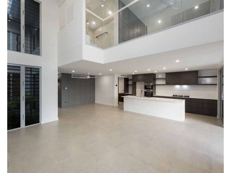 14/48-55 Sir Leslie Thiess Drive, Townsville City QLD 4810