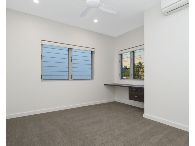 14/48-55 Sir Leslie Thiess Drive, Townsville City QLD 4810