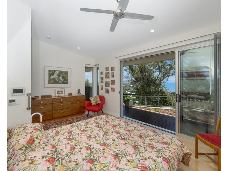 4 Seaview Court, Castle Hill QLD 4810