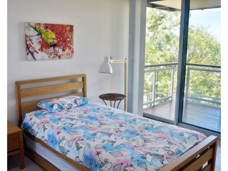 4 Seaview Court, Castle Hill QLD 4810