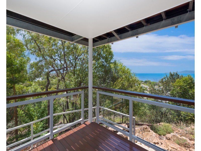 4 Seaview Court, Castle Hill QLD 4810