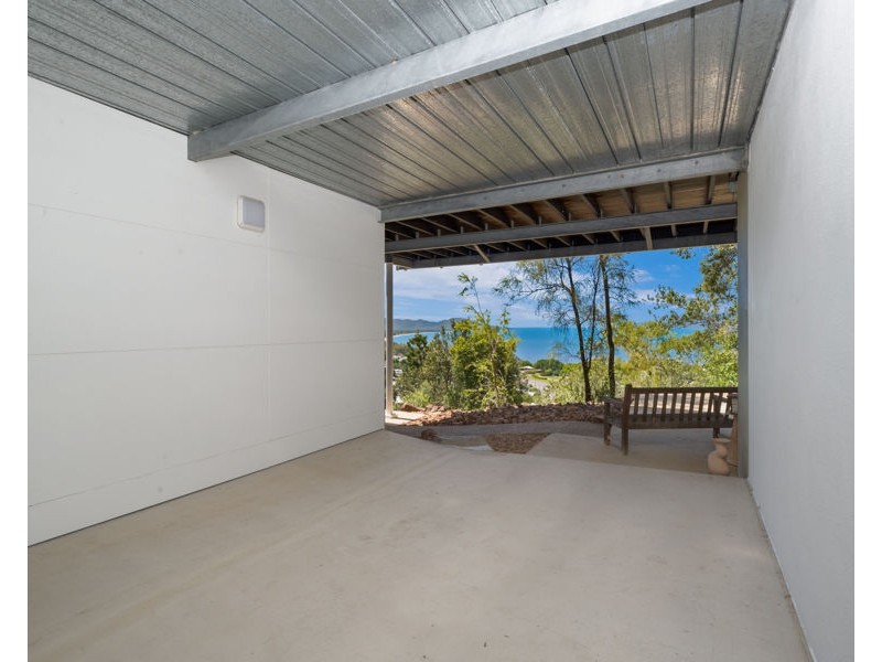 4 Seaview Court, Castle Hill QLD 4810