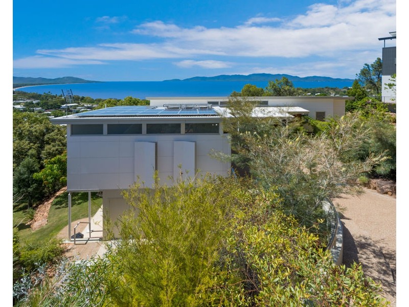 4 Seaview Court, Castle Hill QLD 4810