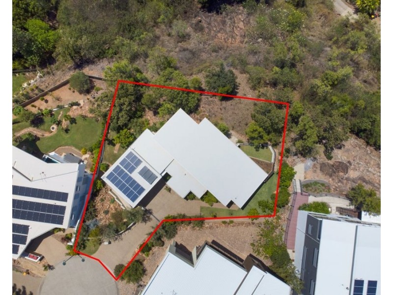 4 Seaview Court, Castle Hill QLD 4810