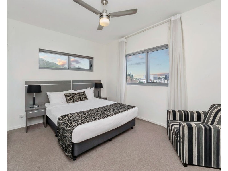 1001/3 Kingsway Place, Townsville City QLD 4810