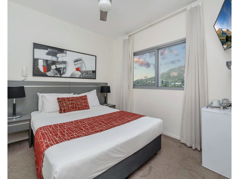 1001/3 Kingsway Place, Townsville City QLD 4810