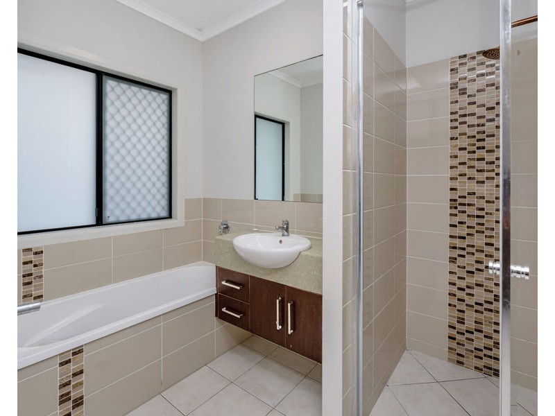 22-24 Franklin Drive, Mount Louisa QLD 4814