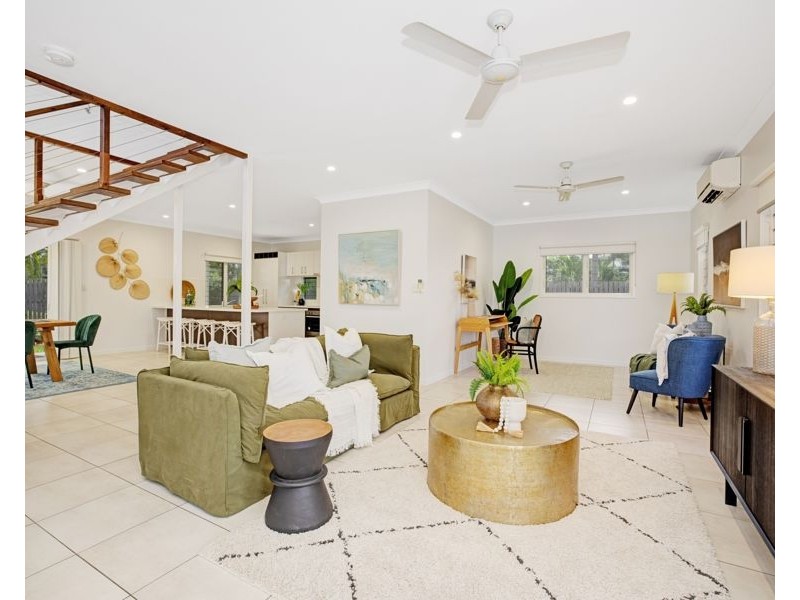 2/69A Cook Street, North Ward QLD 4810