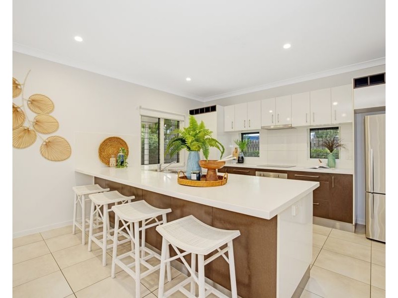 2/69A Cook Street, North Ward QLD 4810