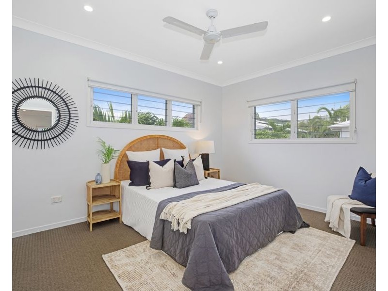 2/69A Cook Street, North Ward QLD 4810