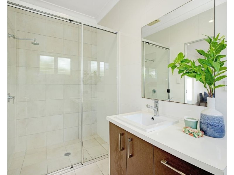 2/69A Cook Street, North Ward QLD 4810