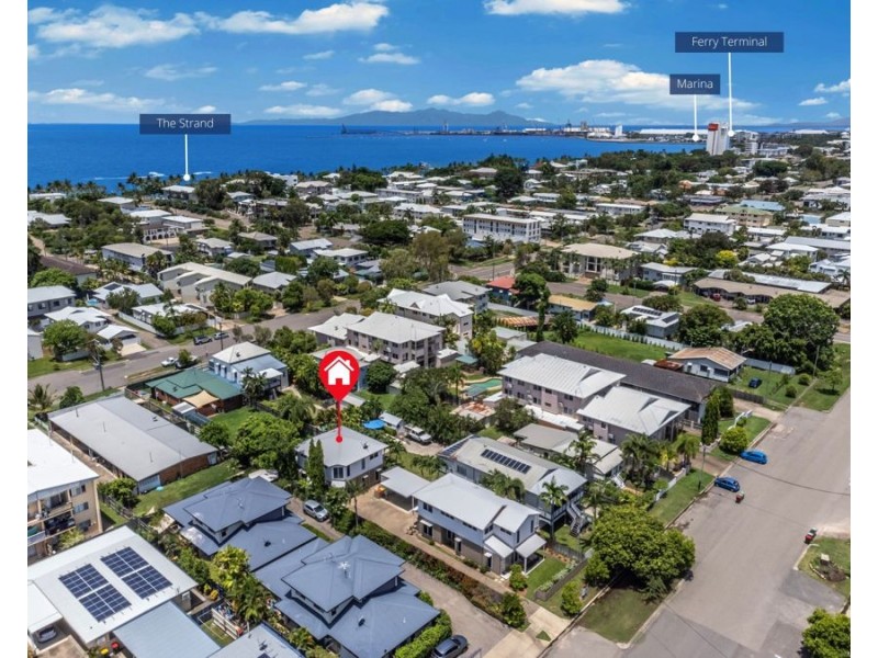 2/69A Cook Street, North Ward QLD 4810