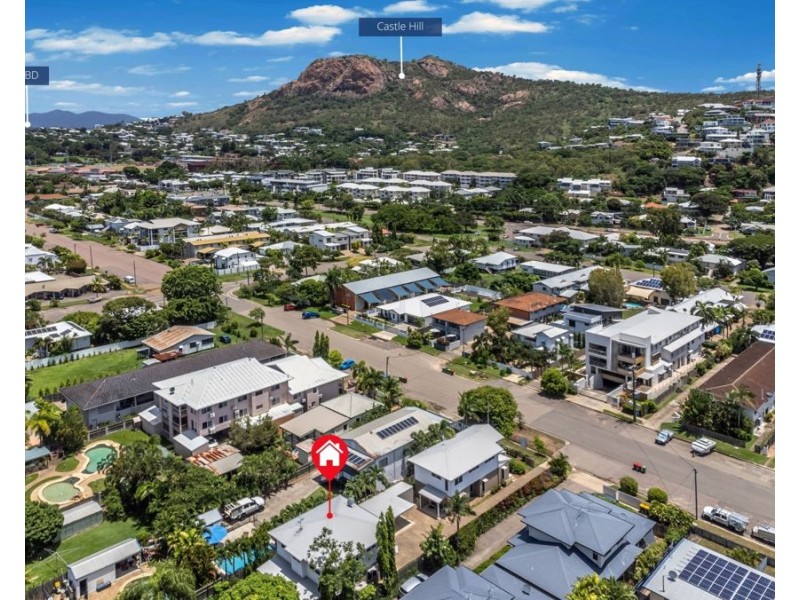 2/69A Cook Street, North Ward QLD 4810