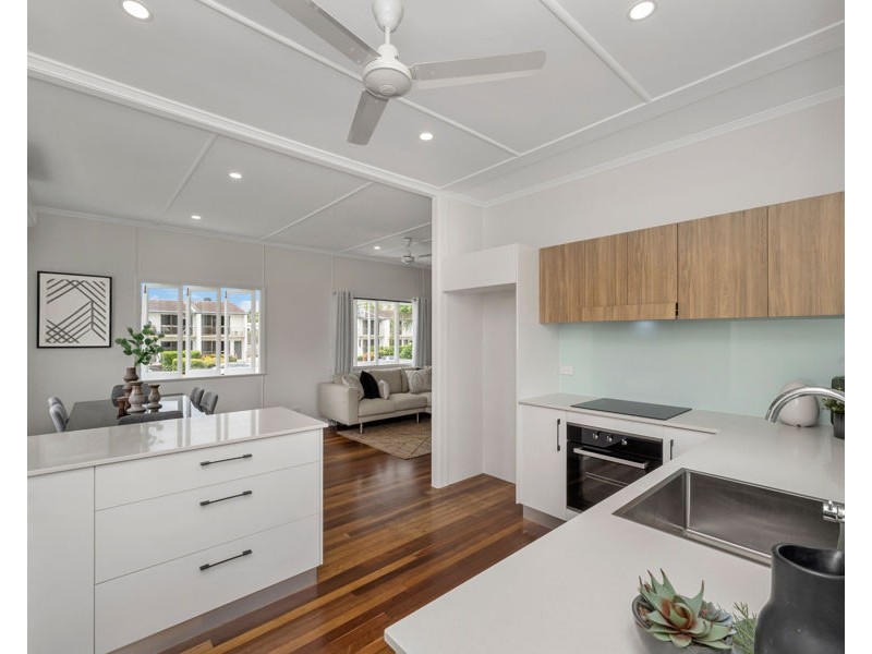 24 Roberts Street, Hermit Park QLD 4812