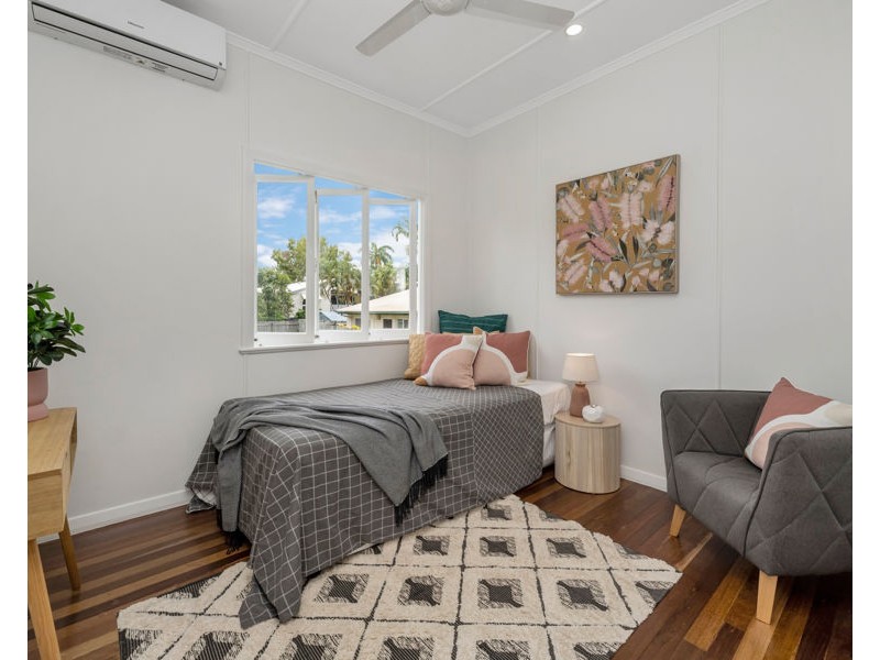 24 Roberts Street, Hermit Park QLD 4812