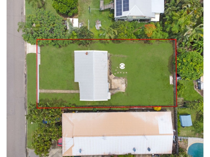 24 Roberts Street, Hermit Park QLD 4812