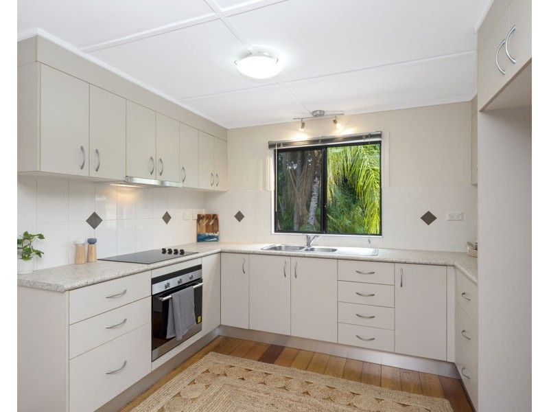 60 Tenth Avenue, Railway Estate QLD 4810