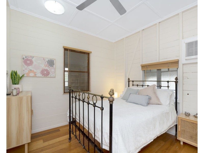 60 Tenth Avenue, Railway Estate QLD 4810