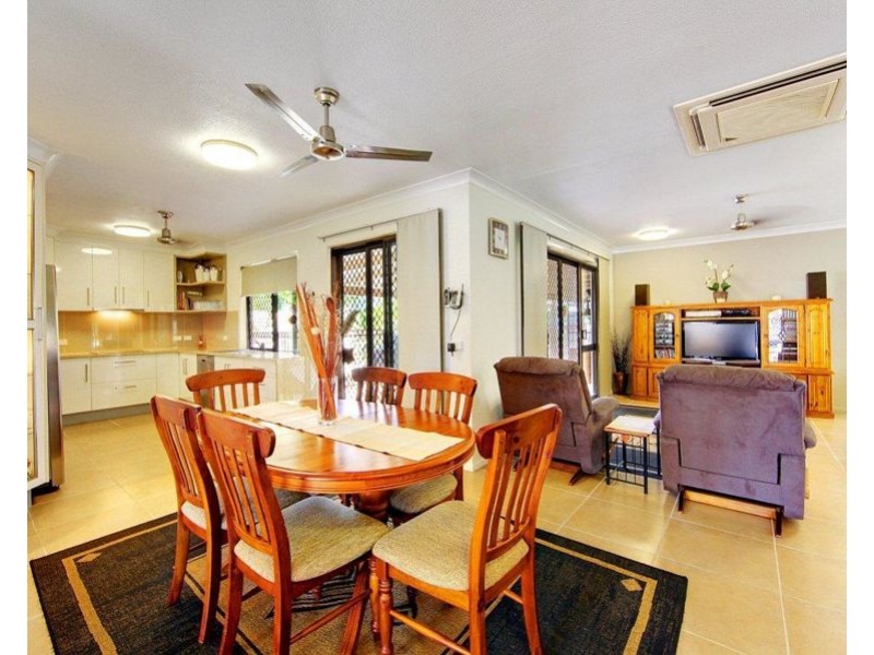 6 Capri Court, Heatley QLD 4814