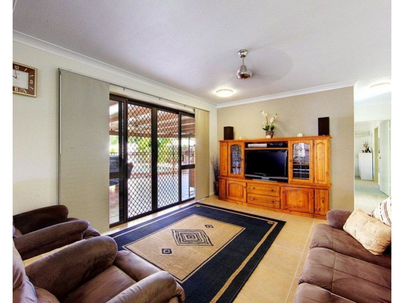 6 Capri Court, Heatley QLD 4814