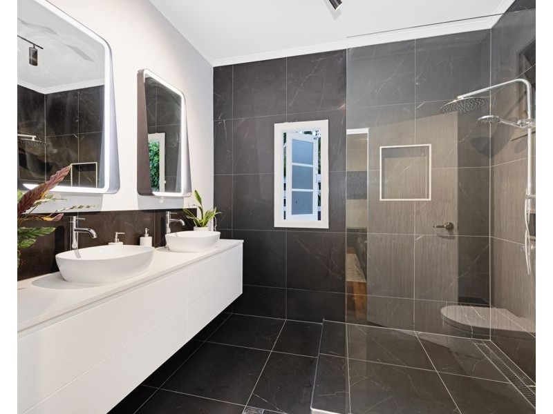 7 Garrick Street, West End QLD 4810