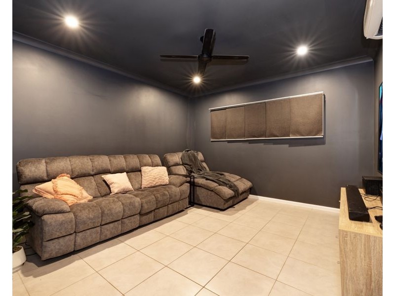 5 Kosciusko Way, Mount Louisa QLD 4814