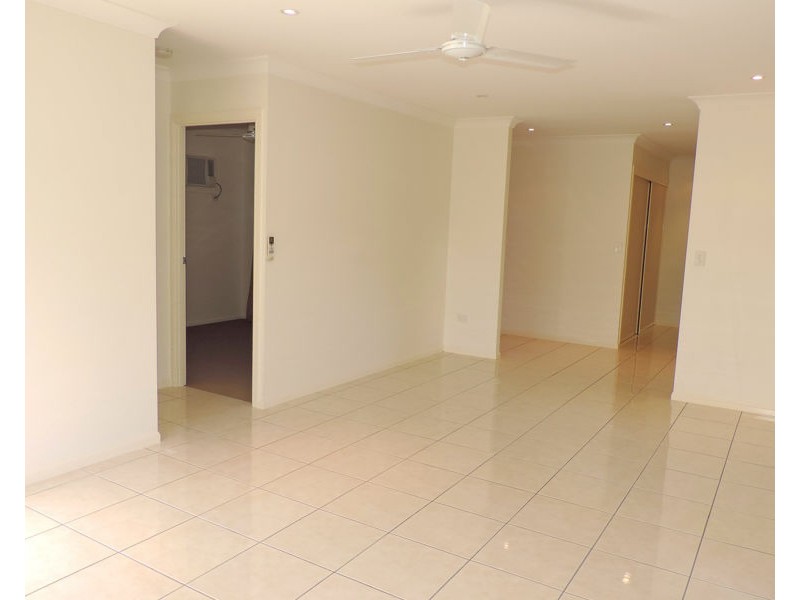 11 Moor Court, Kelso QLD 4815